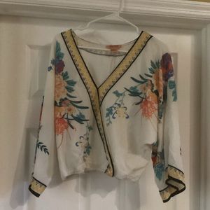 Woman top,nice for an evening outing. Size large. Can be worn with jeans.
